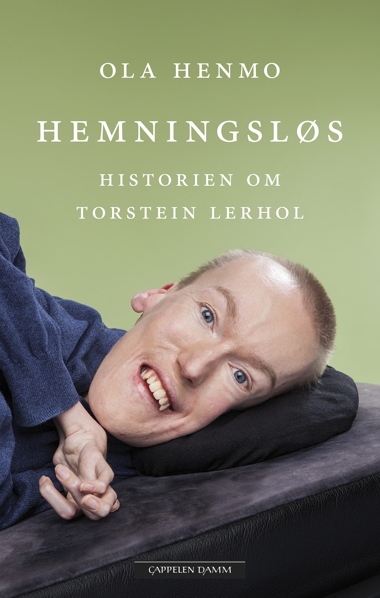 Omslag Hemningsløs av Ola Henmo og Torstein Lerhol (Innbundet)